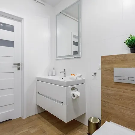 Apartment With Parking 500 M From The Sea By Noclegi Renters Miedzywodzie Exterior photo