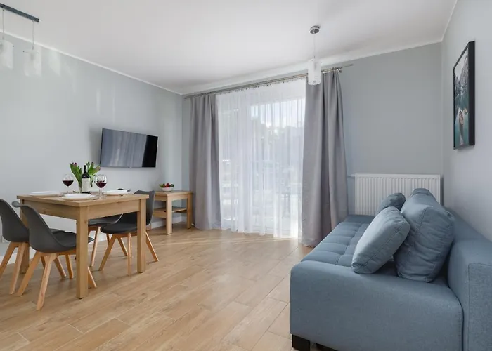 Apartment With Parking 500 M From The Sea By Noclegi Renters