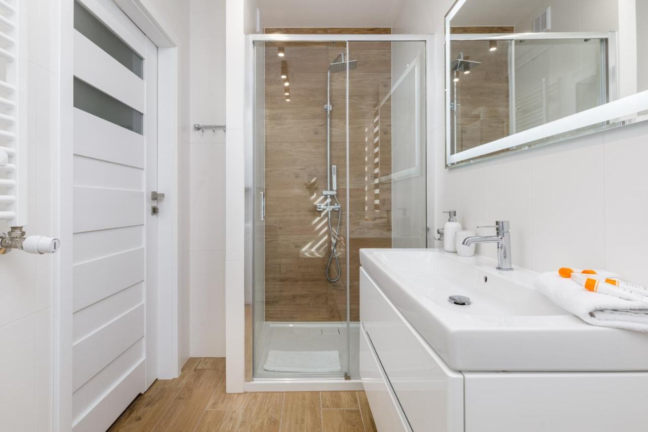 With Parking 500 M From The Sea By Renters *